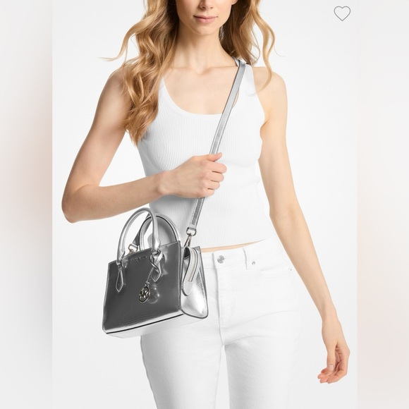 SOLD‼️Michael Kors Lizard Embossed Small Sheila
Satchel / Crossbody - Picture 3 of 9